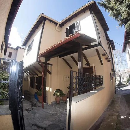 Traditional House In Ano Poli *